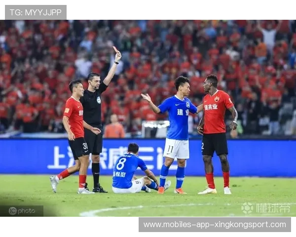 河南队快速反击中展现出极佳跑位意识